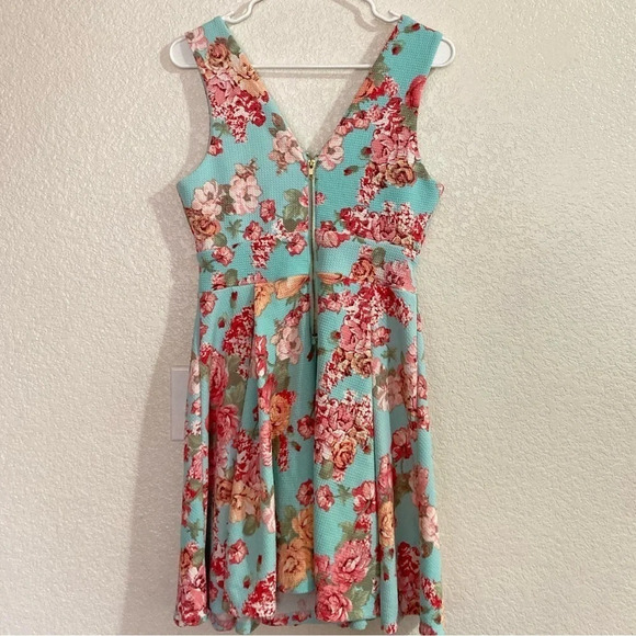 Light Blue and Pink/Coral Floral Haute Monde Spring Dress - Picture 5 of 7